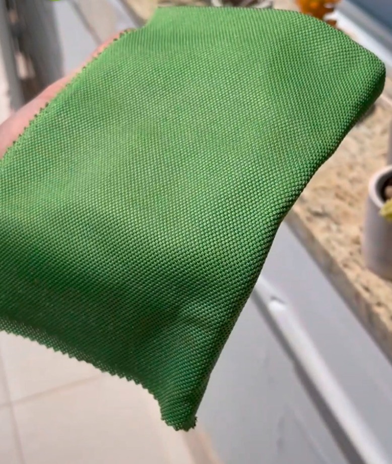 Pano Mágico Limpa Vidros 40x40cm Ákora - Imagem 2